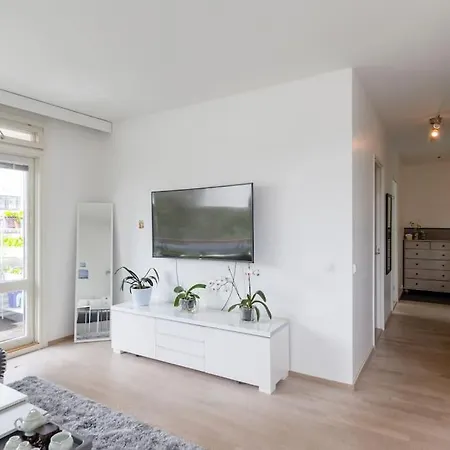 아파트 Cozy And Convenient Flat In
