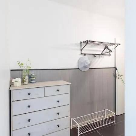 Cozy And Convenient Flat In 아파트 반타