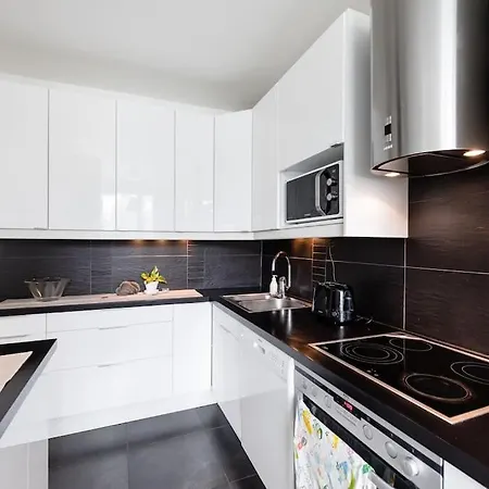 Cozy And Convenient Flat In *